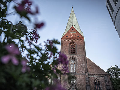 Blick auf die Nikolaikirche in Kiel