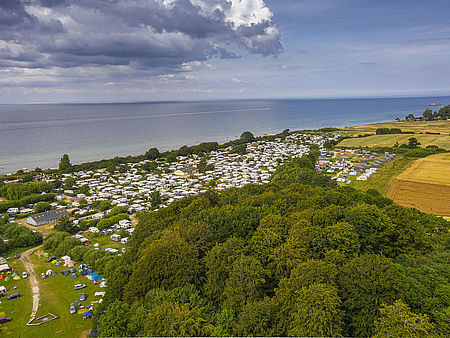Luftaufnahme des Campingplatzes Grönwohld an der Ostsee